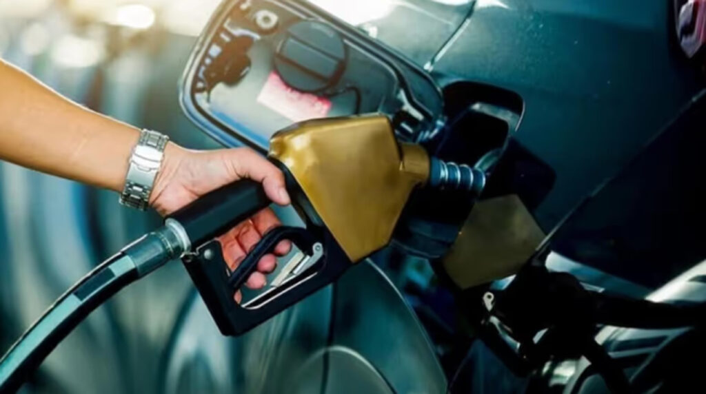 Petrol Diesel Price Cut: কোন চিন্তা নেই! এ বার কমবে পেট্রোল-ডিজেলের (Petrol Diesel) দাম, বড় পরিকল্পনা কেন্দ্র