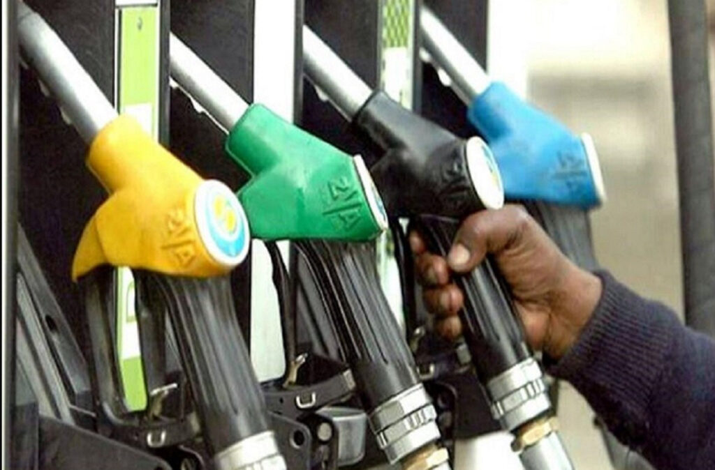 Petrol Diesel Price Cut: কোন চিন্তা নেই! এ বার কমবে পেট্রোল-ডিজেলের (Petrol Diesel) দাম, বড় পরিকল্পনা কেন্দ্র