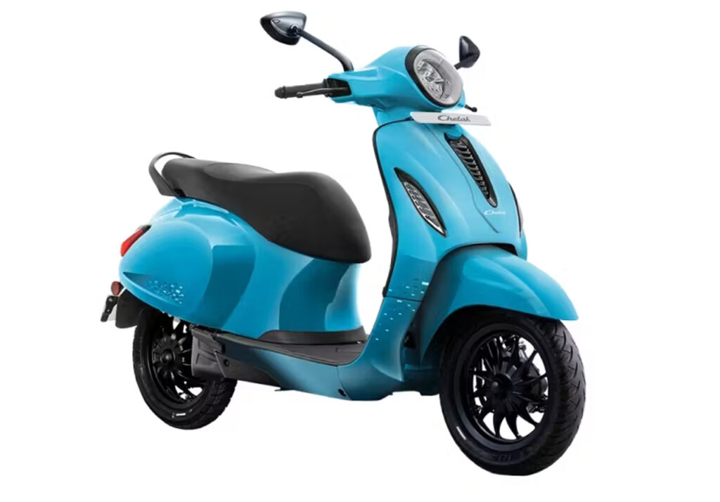 Bajaj Chetak Electric Scooter: বাজাজ চেতক ইলেকট্রিক স্কুটার- 2০ হাজার টাকা পর্যন্ত কমবে ই-স্কুটারের দাম, সীমিত সময়ের অফার নিয়ে এল বাজাজ চেতক