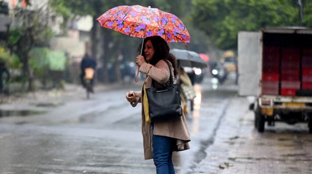 WB Rain Forecast: ঘূর্ণিঝড়ের প্রভাব দক্ষিণবঙ্গে পড়তে শুরু করে, জায়গায় জায়গায় বৃষ্টি